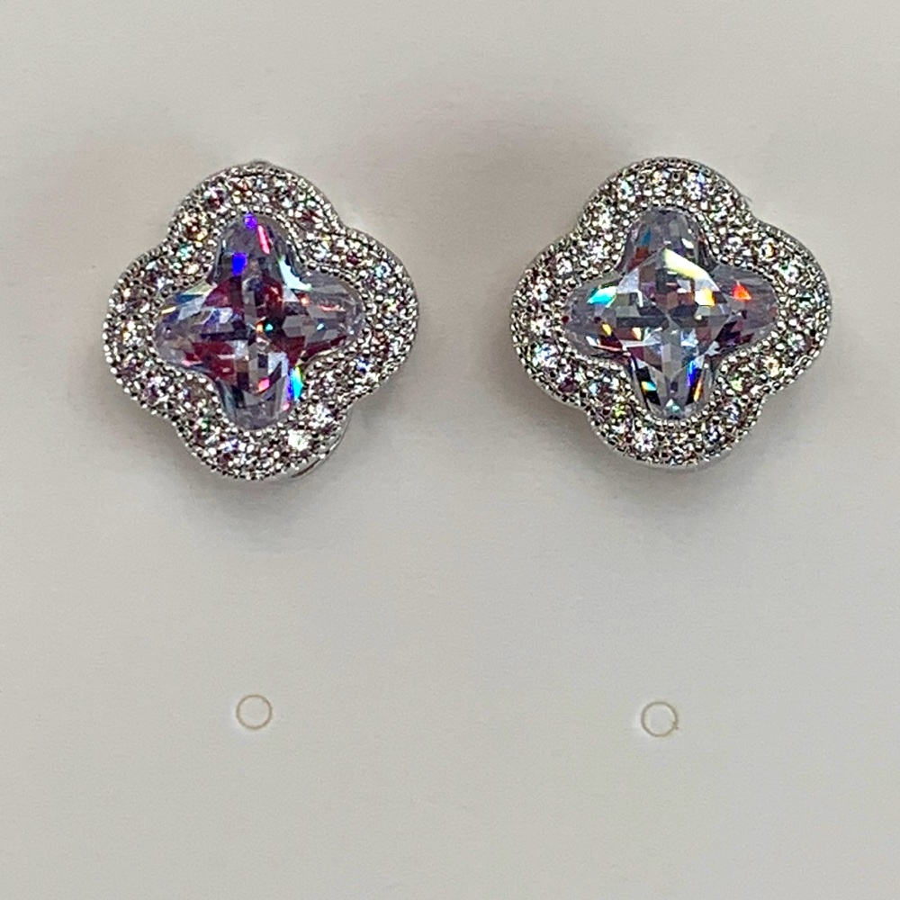 🧡 1/2” Brilliant Cut CZ Stud Earrings🧡